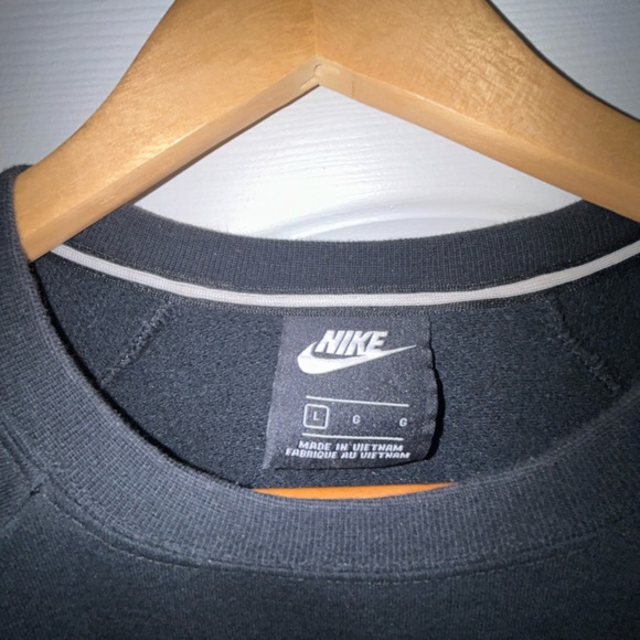 NIKE CREW NECK | Size: Large - Picture 2 of 4